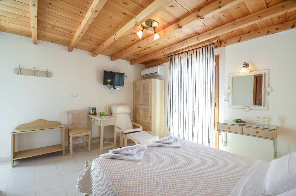 Antony Suites (Adults Only) Naxos City Екстериор снимка